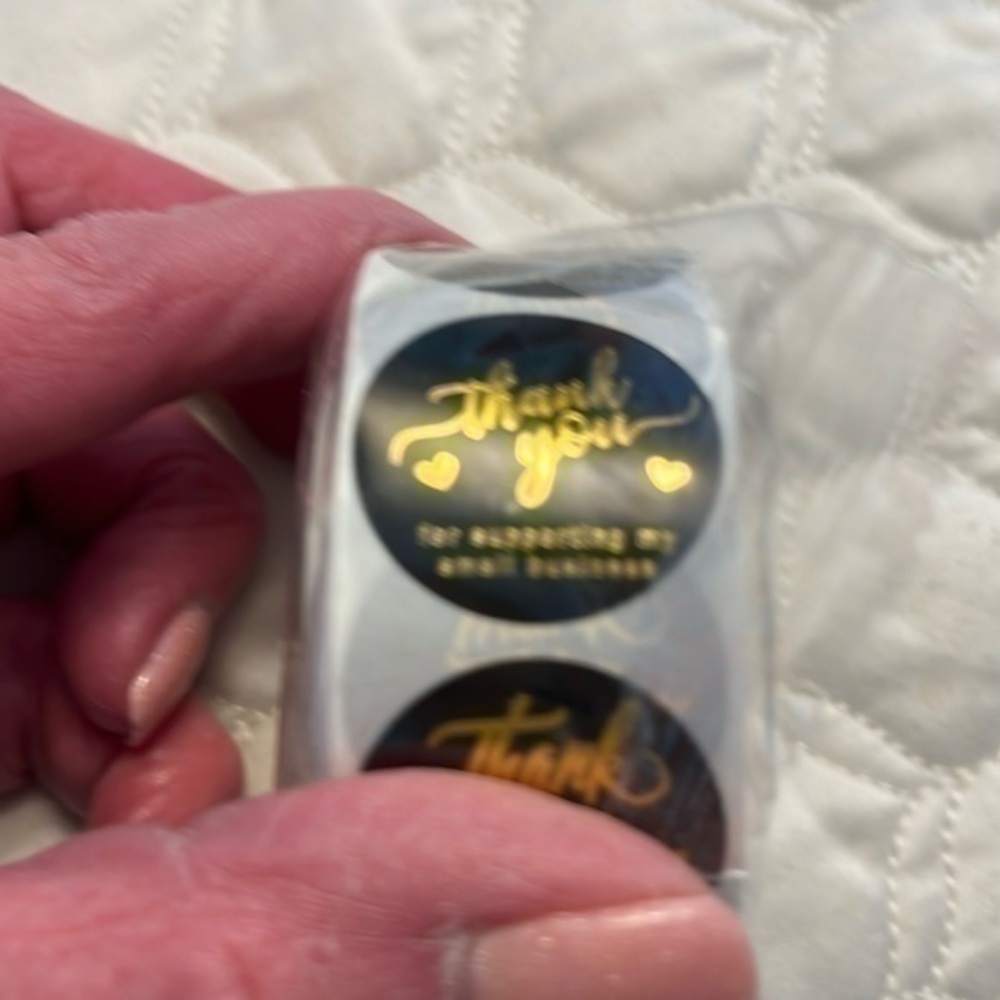 New In Plastic Roll of 500 Thank You Stickers, Size 1 inch!